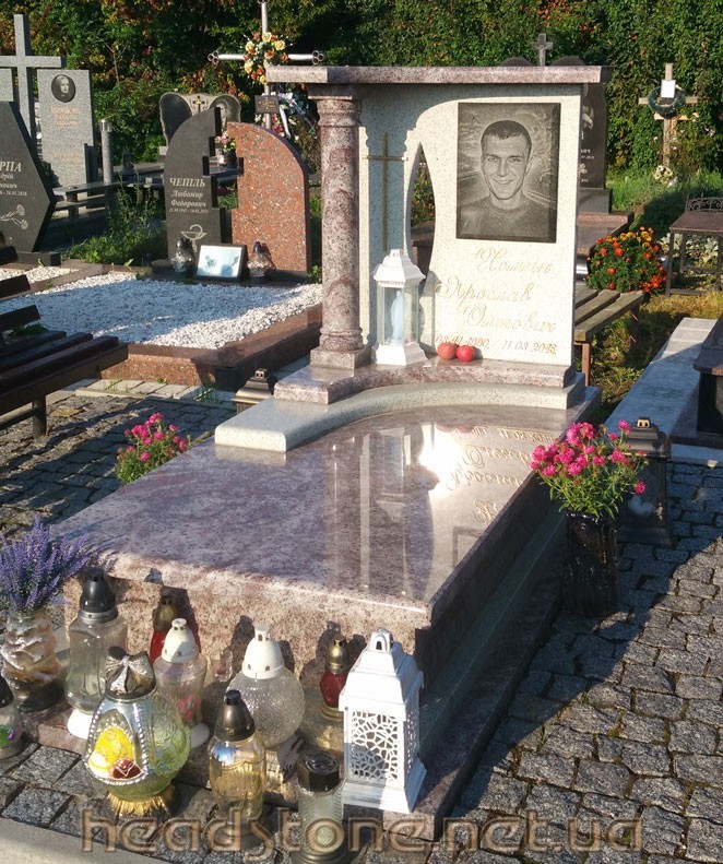 Пам’ятник гранітний виготовлення Елітний подвійний ,3d проект пам’ятника з граніту, Бронзові квіти на пам’ятник надгробний, Скульптури на могилу