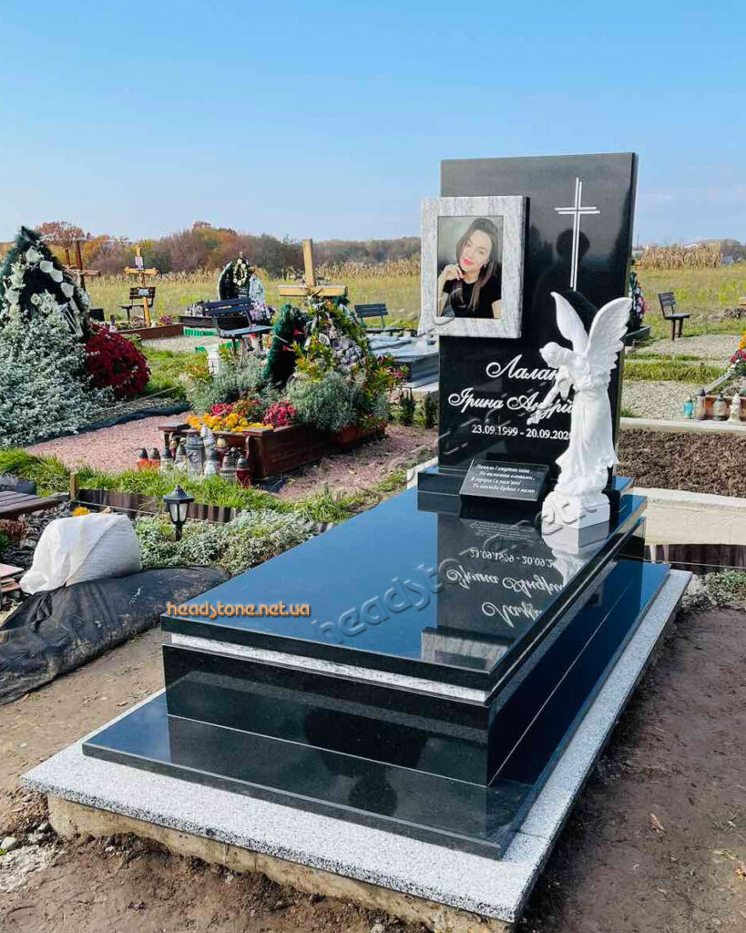 одинарні пам’ятники від виробника,пам’ятник одинарний, надгробний пам’ятник з квітником, пам’ятники європейського зразка,одинарний надмогильний пам’ятник